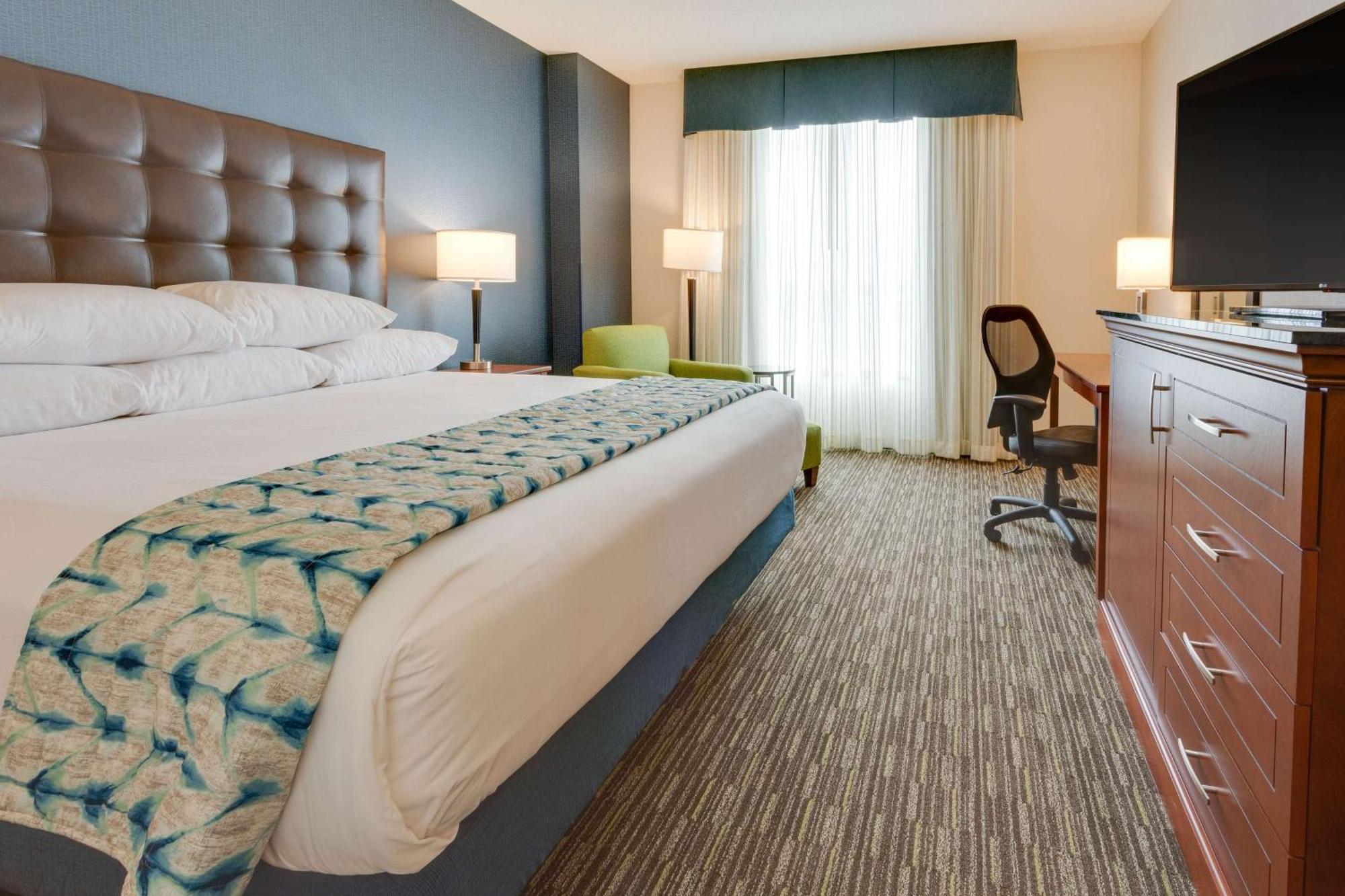 Drury Plaza Hotel Columbia East Экстерьер фото
