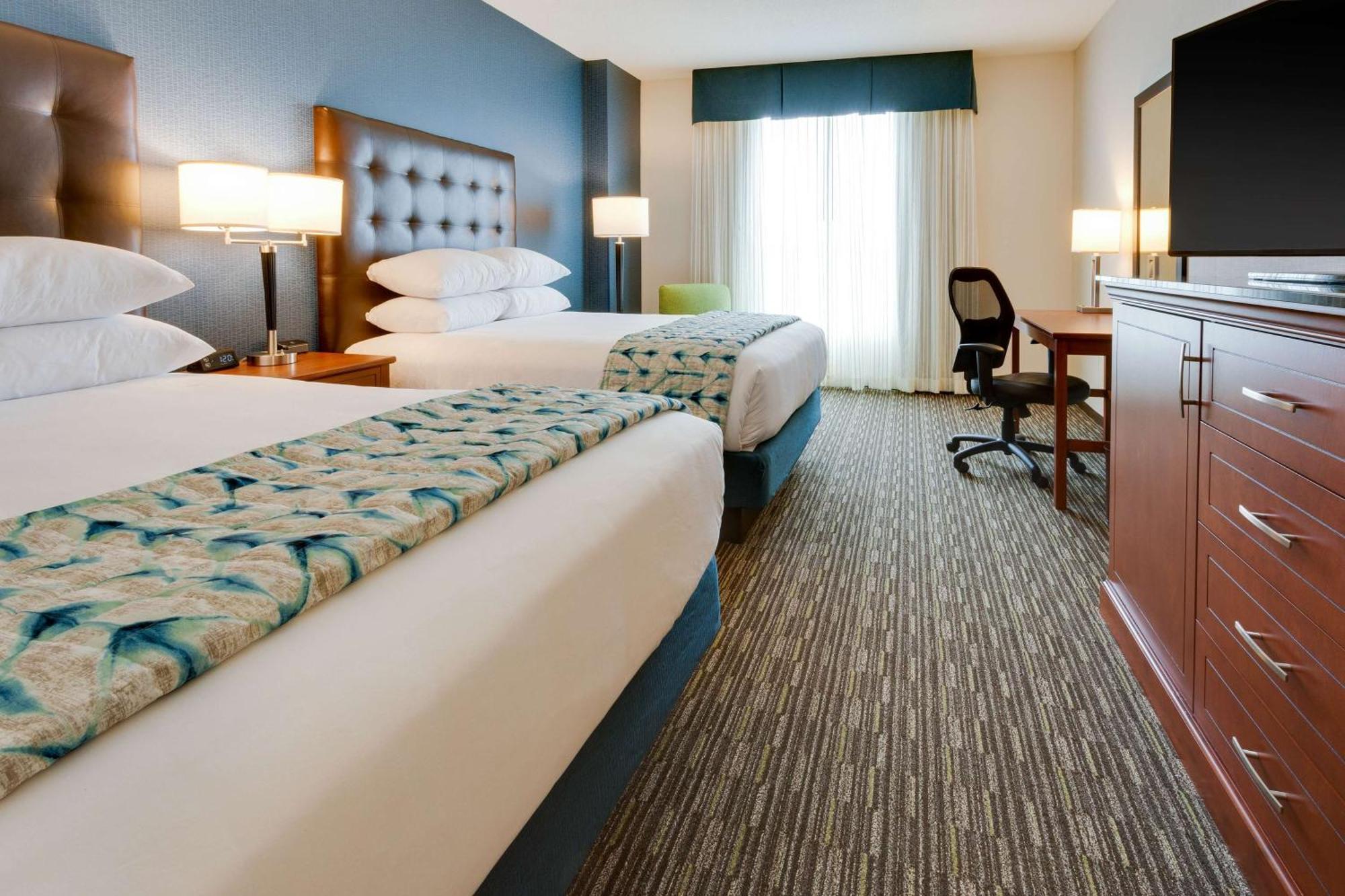 Drury Plaza Hotel Columbia East Экстерьер фото